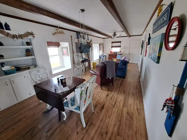 400 Dobbs St #B, Atlantic Beach, NC 28512