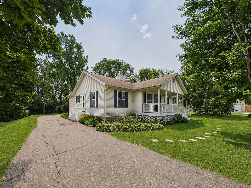 1st image of 417 Countryside Dr SE