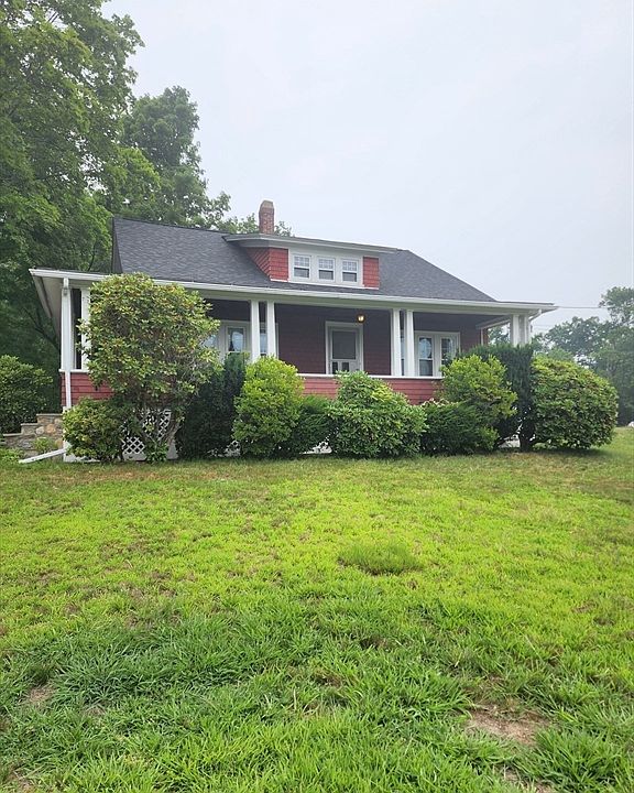 1st image of 72 W Main St