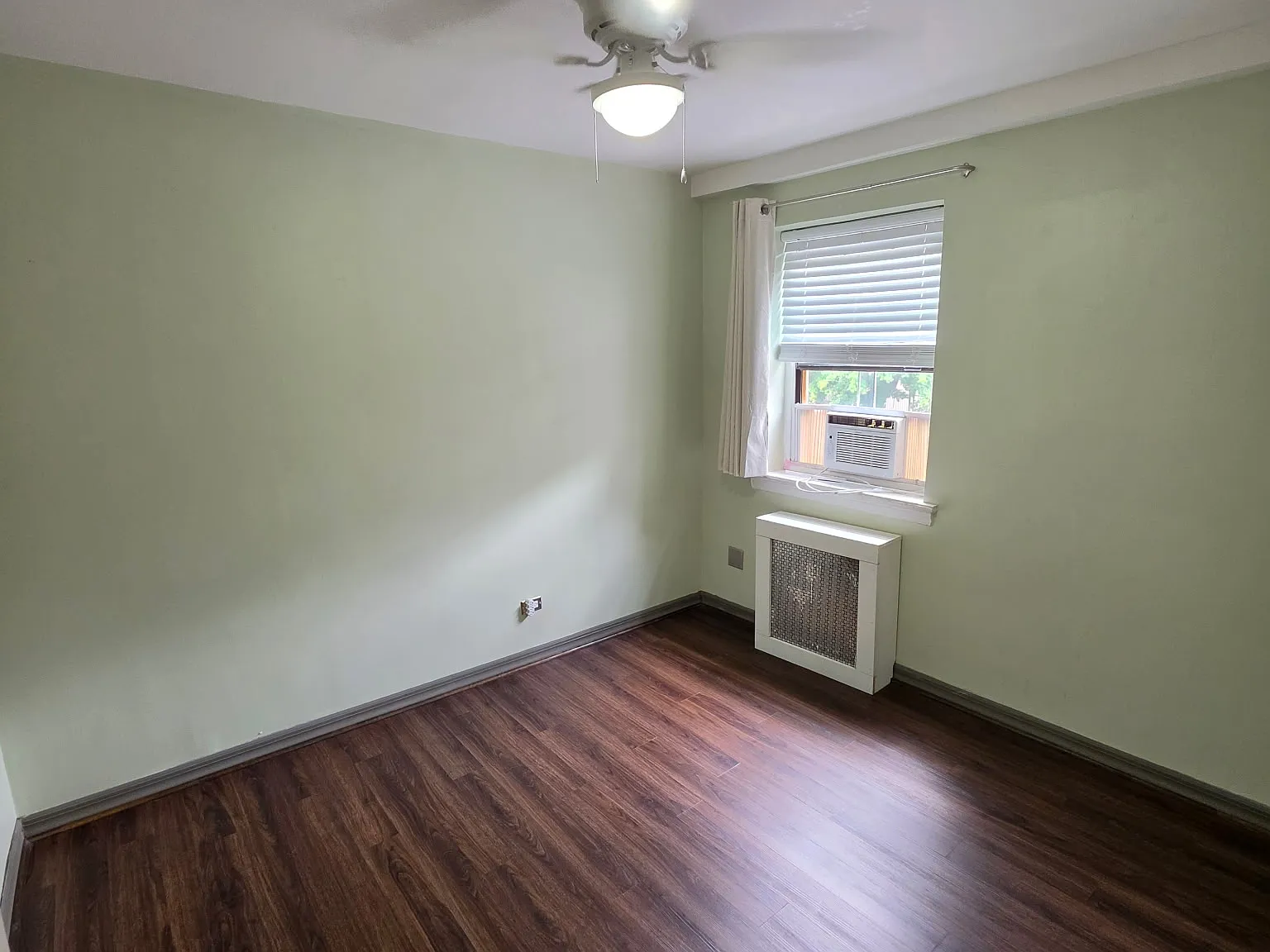 2 bed, 820 sqft, $2,500 — Photo 3