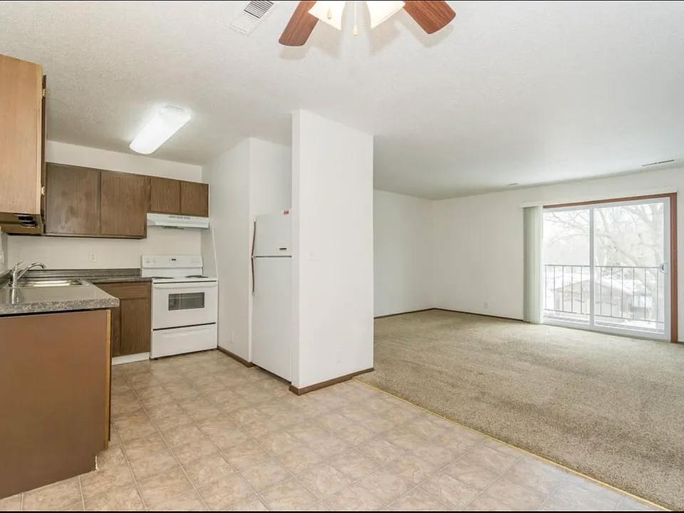 3223 Scenic Dr #15
