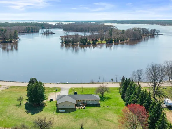 114 County Road Z, Nekoosa, WI 54457