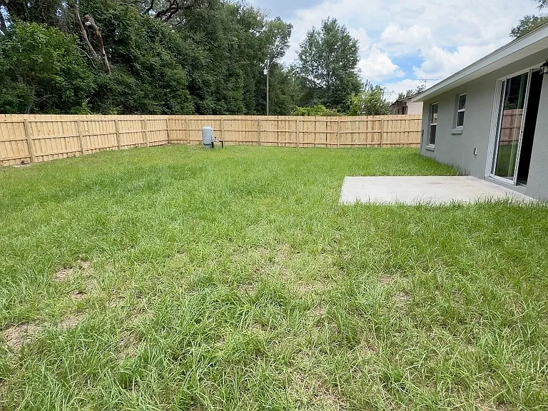 8123 SW 200th Ct — Photo 3