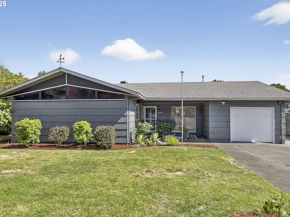 13929 NE Russell St, Portland, OR 97230