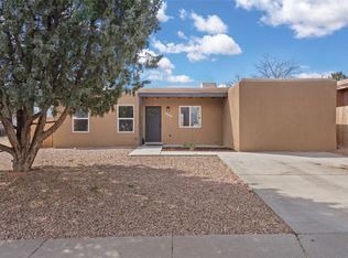 1330 Acequia Borrada, Santa Fe, NM 87507
