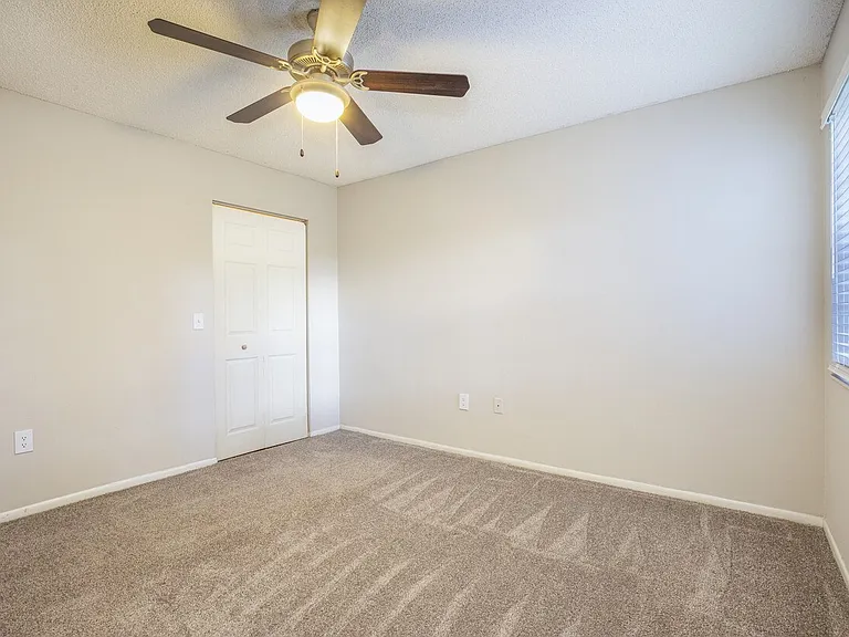 Reserve at Lakeland Apartment Homes — Photo 13