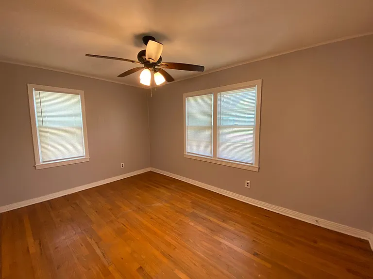 3824 James Ave — Photo 5