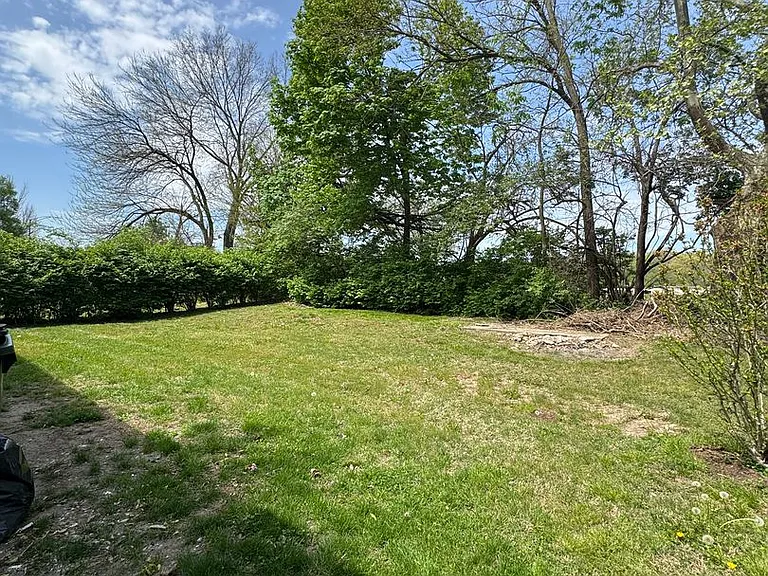 115 Grant Cir — Photo 8
