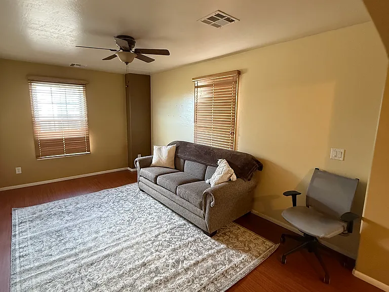 2101 E Sunland Ave — Photo 14
