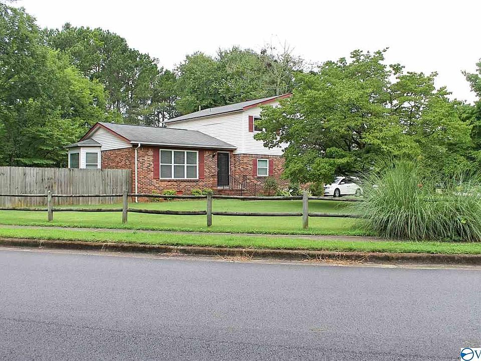 1st image of 2201 Cecille Dr SW