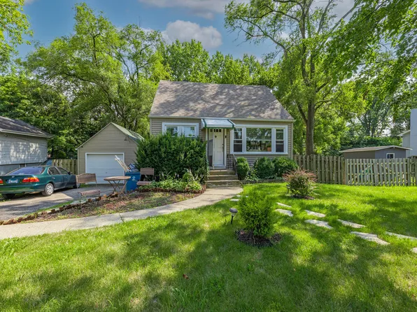 336 E Red Oak Ave, Bensenville, IL 60106