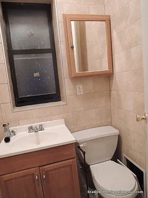 Rented by Bohemia Realty Group | media 17