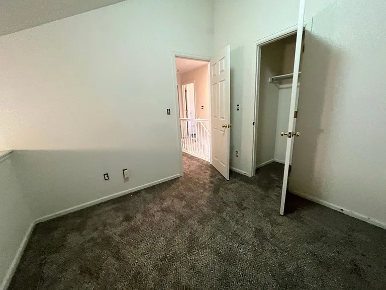 802 Waterglen Dr #E22 — Photo 11