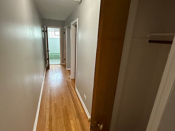3rd image of 2754 N Shore Ave #2N