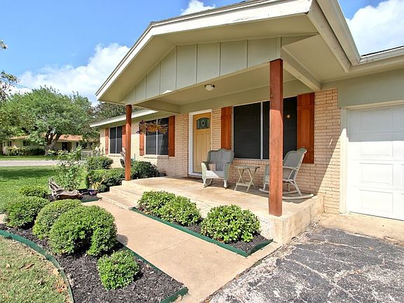 5th image of 1486 Marigold Dr