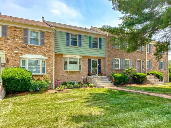 814 Cambridge Rd, Blacksburg, VA 24060