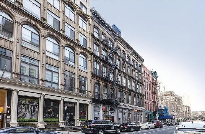2nd image of 103 Reade St Frnt 1