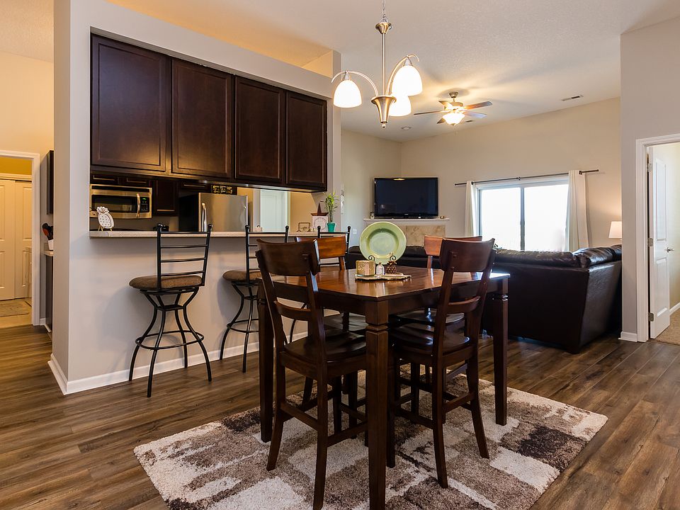 1st image of 6350 Coachlight Dr Unit 3301