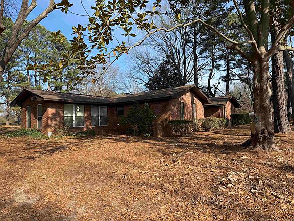 2nd image of 5611 Oakridge Dr