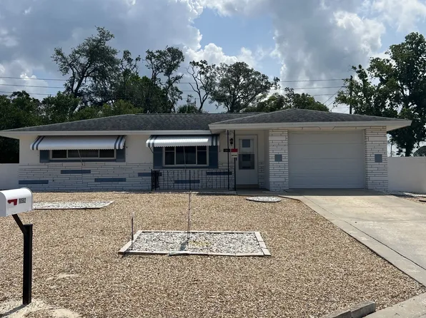 10802 Laburnum Dr, Pt Richey, FL 34668