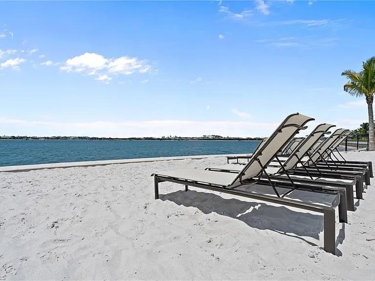 11861 Venetian Lagoon Dr — Photo 47