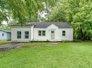 5004 Club Dr, Chattanooga, TN 37411