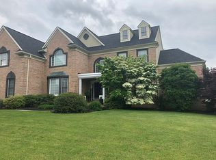 2011 Majestic Overlook Dr, Bethlehem, PA 18015