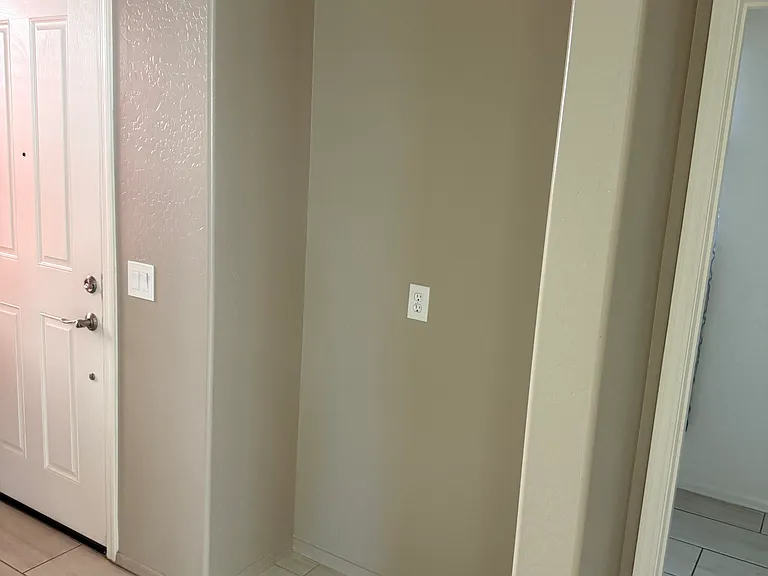 156 N 56th Pl — Photo 36