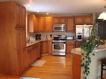 1st image of 816 W Lakeside Plz