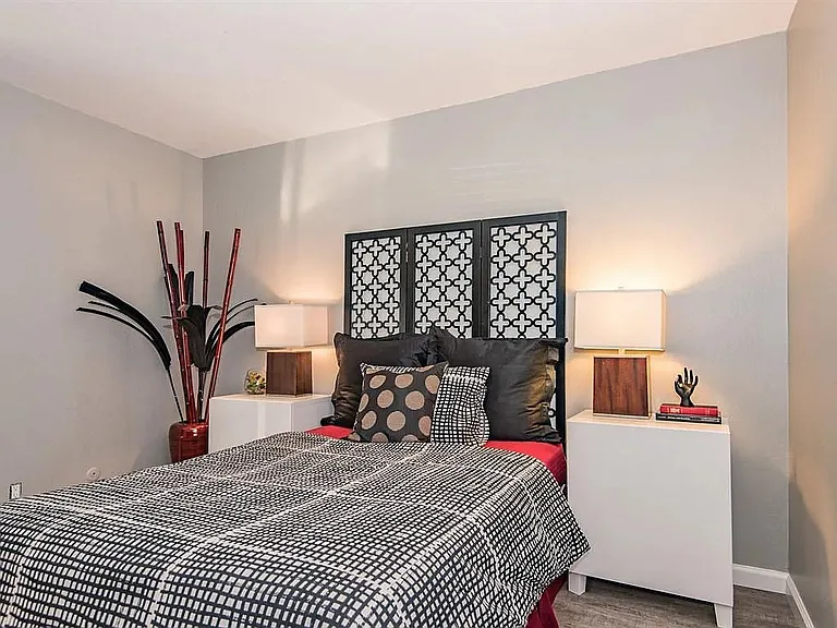 3680 Greenlee Dr #18 — Photo 5