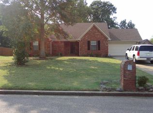 369 N Gretna Green Dr, Munford, TN 38058