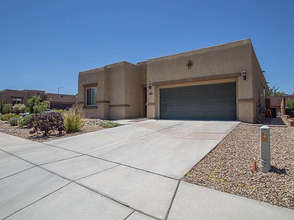 3rd image of 5001 Calle Parasol NW