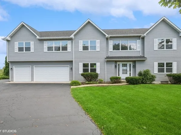 360 Abbey Ct, Antioch, IL 60002