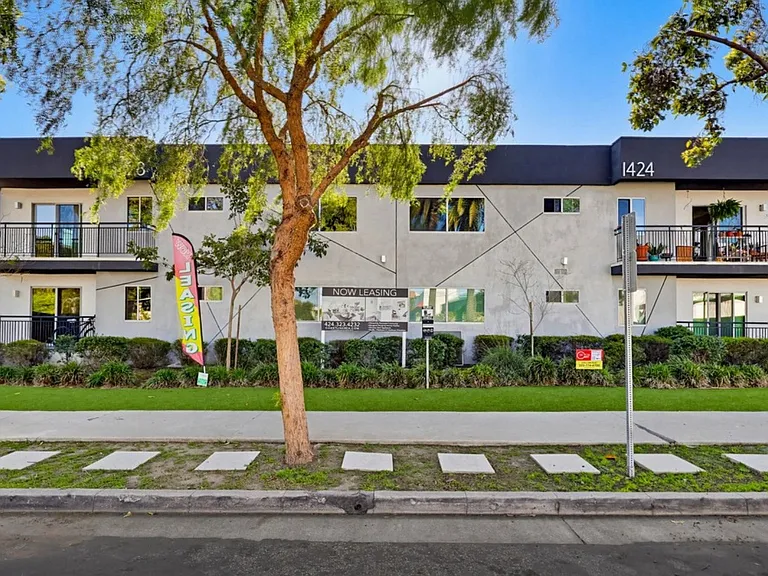 1424 12th St #B — Photo 3