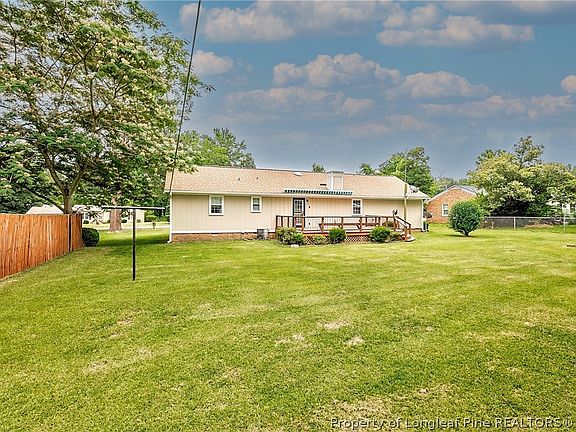 4th image of 209 Old Farm Rd