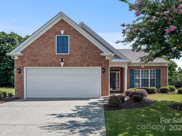 12030 Summerberry Ct, Charlotte, NC 28277