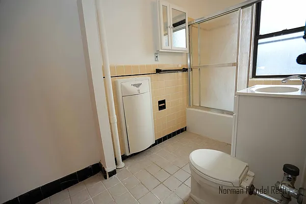 Rented by Norman Raindel, LREB | media 14