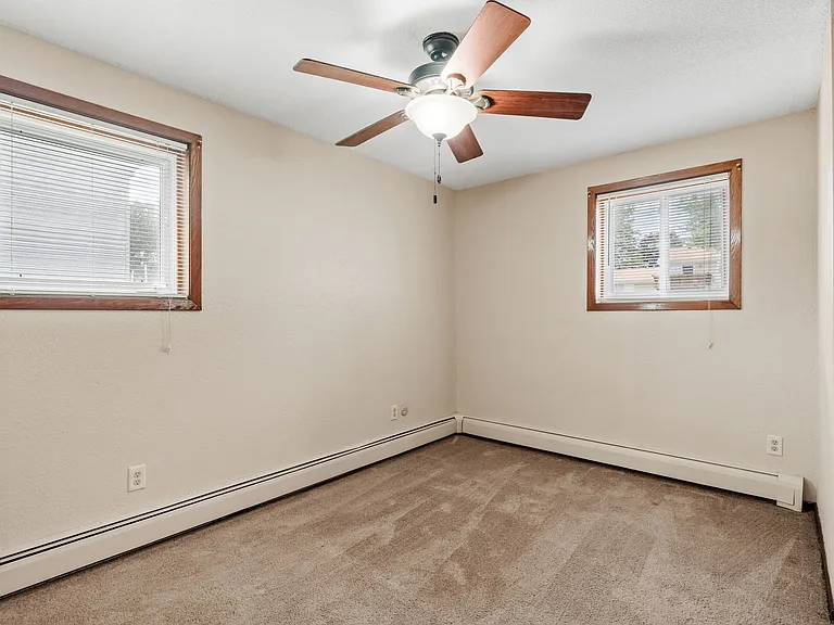 2180-3 bedroom 1