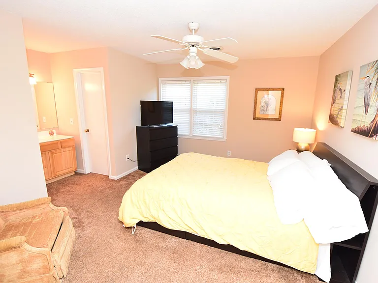 617 Plymouth Dr — Photo 7