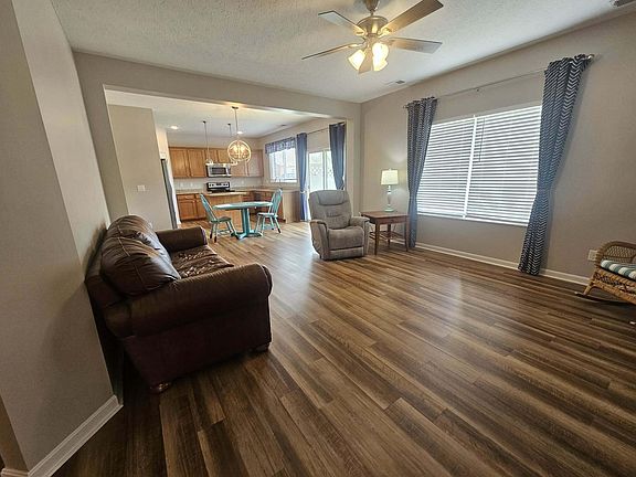 4th image of 2016 Dawns Light Rd