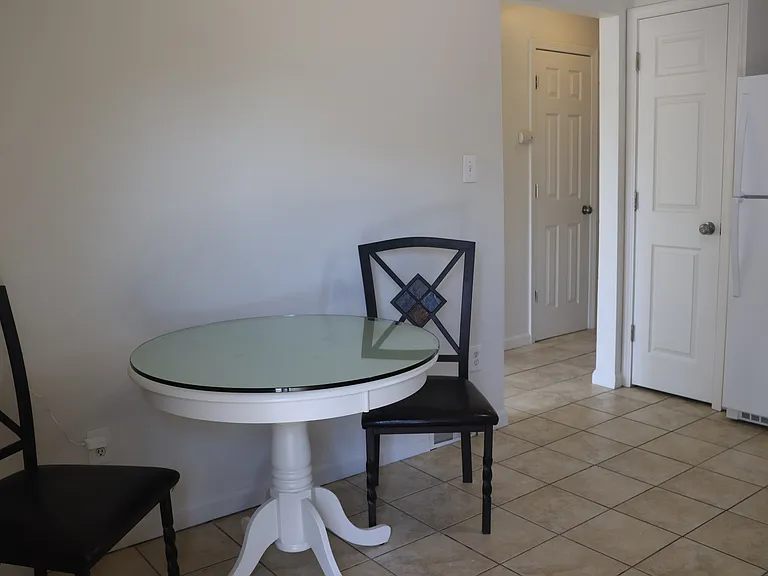20215 Vermander Ave — Photo 4