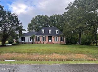 104 Pepper Tree Rd, Jackson, TN 38305