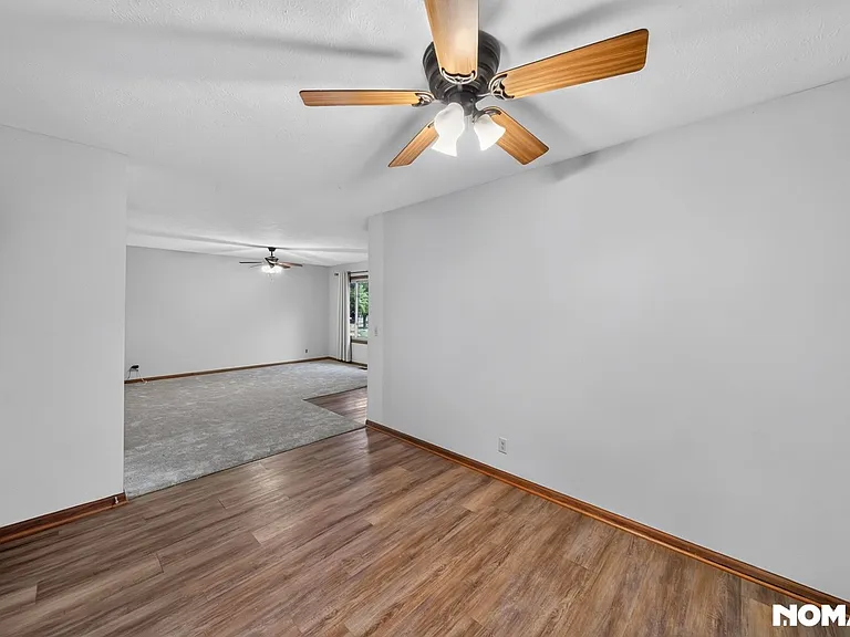 908 Newport Blvd — Photo 5