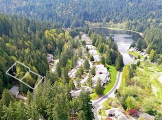 8 Lake Louise Dr, Bellingham, WA 98229