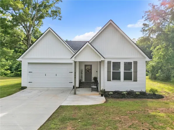 404 Burrell St, Pendleton, SC 29670