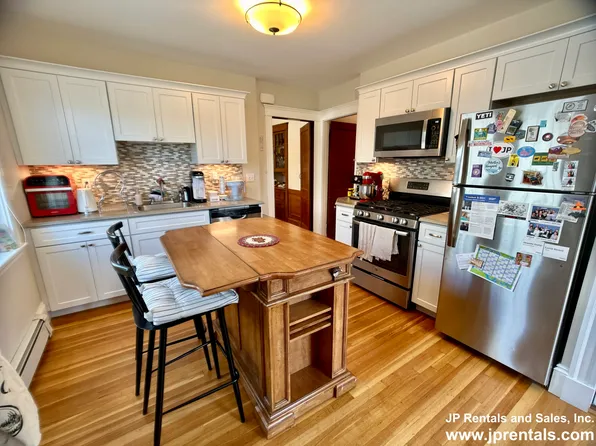 43 Roseway St #2, Jamaica Plain, MA 02130