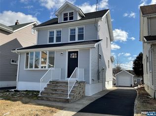 520 Octavia Pl, Lyndhurst, NJ 07071