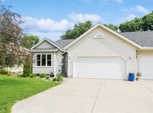 1110 S 12th Ave W, Newton, IA 50208