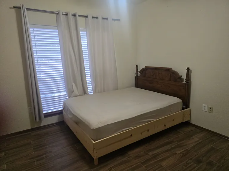 16300 Vicki Dr — Photo 18
