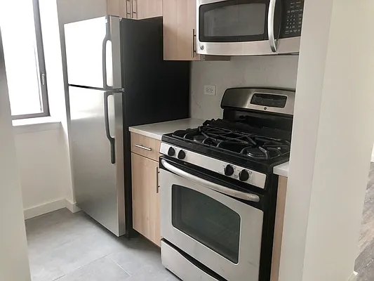 Rented by The Dermot Realty Management Company | media 29